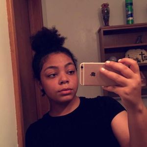 Meet your Posher, Jasmine